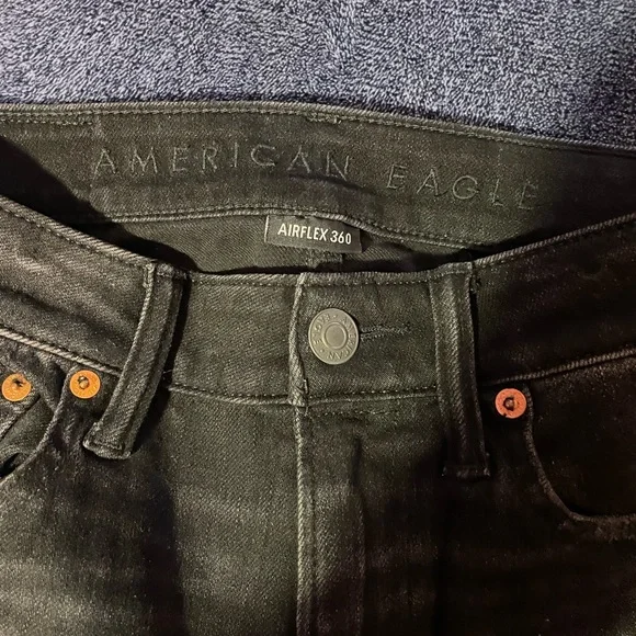 American Eagle Black Ripped Jeans - Picture 2 of 3